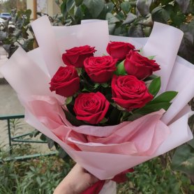 Букет « 7 красных роз» от интернет-магазина «Даниэль» в Астрахани
