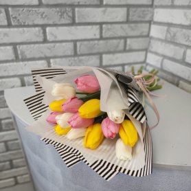 Букет  тюльпанов «Мелодия чувств» от интернет-магазина «Даниэль» в Астрахани