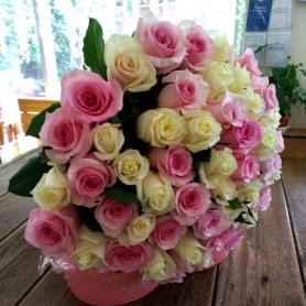 Букет из 51 розы «Умиление» от интернет-магазина «Даниэль» в Астрахани