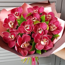 Яркие орхидеи «Волшебница» от интернет-магазина «Даниэль» в Астрахани