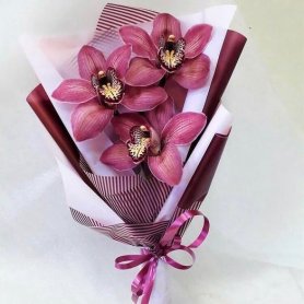 Букет «Розовое трио» от интернет-магазина «Даниэль» в Астрахани