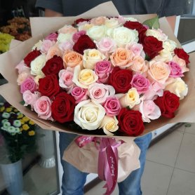 101 роза микс от интернет-магазина «Даниэль» в Астрахани