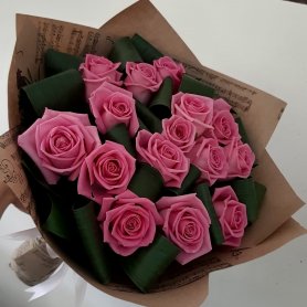 Букет розовых роз «Розетта» от интернет-магазина «Даниэль» в Астрахани