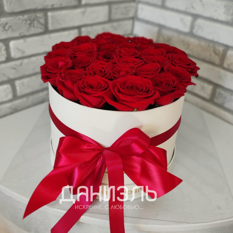 Композиция из 25 красных роз «Для любимой»